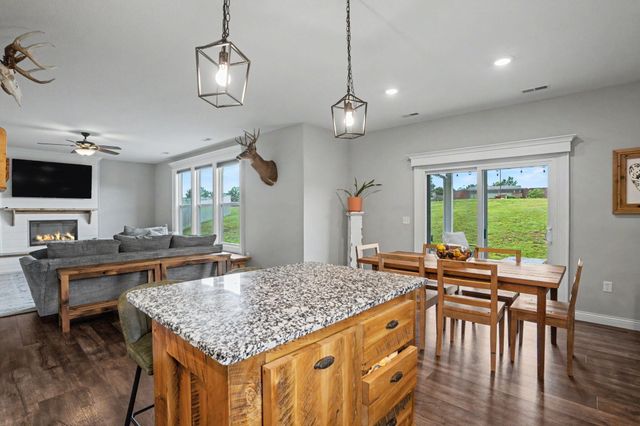 3401 MUIRWOOD CT, Columbia, MO 65202