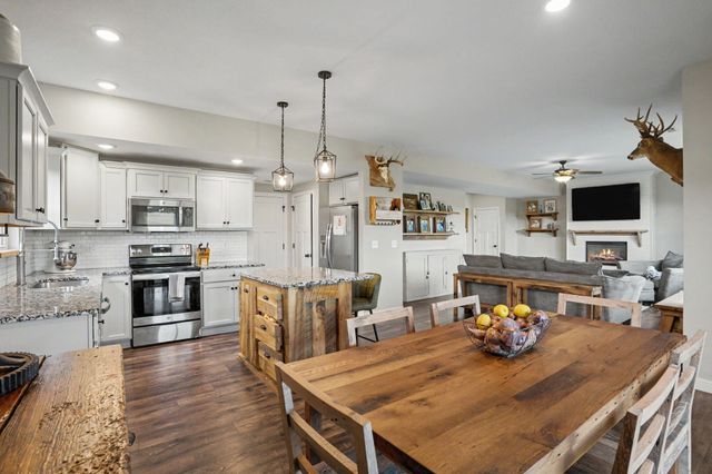 3401 MUIRWOOD CT, Columbia, MO 65202