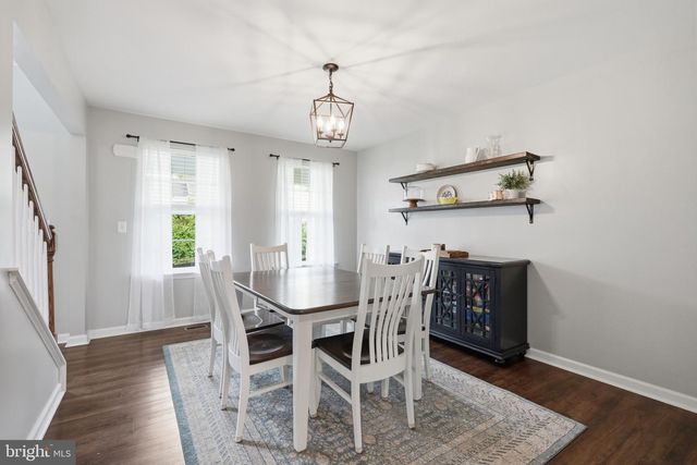 1072 BEAR RD, New Castle, DE 19720