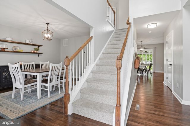 1072 BEAR RD, New Castle, DE 19720