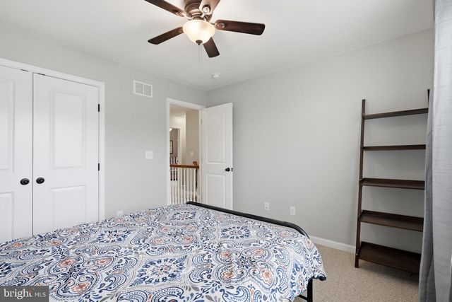 1072 BEAR RD, New Castle, DE 19720