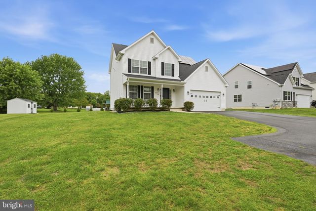1072 BEAR RD, New Castle, DE 19720