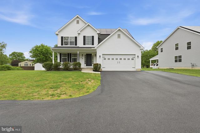 1072 BEAR RD, New Castle, DE 19720