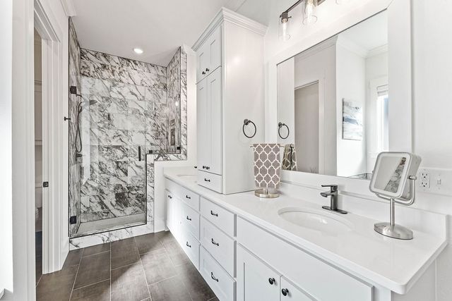 330 Rainforest Loop, Centerton, AR 72719