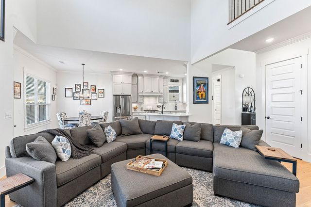 330 Rainforest Loop, Centerton, AR 72719