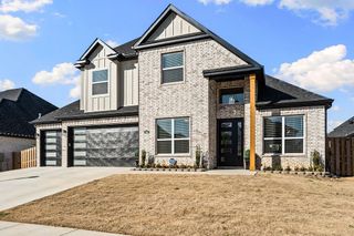 330 Rainforest Loop, Centerton, AR 72719