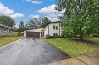 2742 Hilltop Court, North Saint Paul, MN 55109