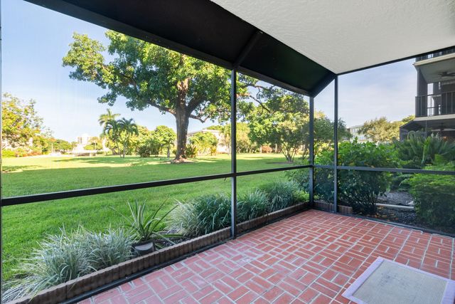 300 N HIGHWAY A1A 101M, Jupiter, FL 33477