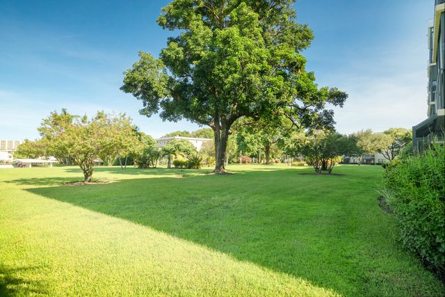 300 N HIGHWAY A1A 101M, Jupiter, FL 33477