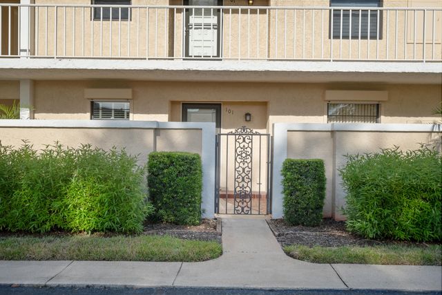 300 N HIGHWAY A1A 101M, Jupiter, FL 33477