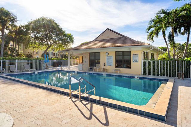 300 N HIGHWAY A1A 101M, Jupiter, FL 33477