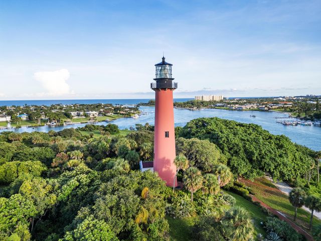 300 N HIGHWAY A1A 101M, Jupiter, FL 33477