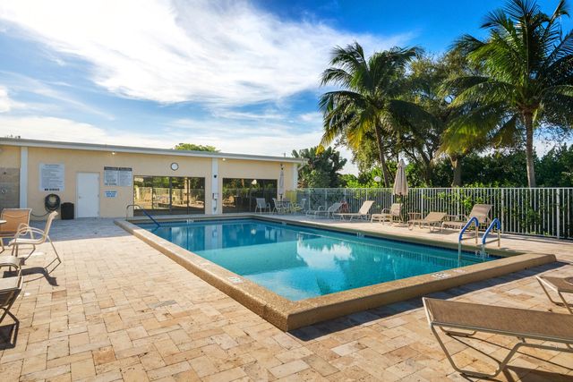 300 N HIGHWAY A1A 101M, Jupiter, FL 33477