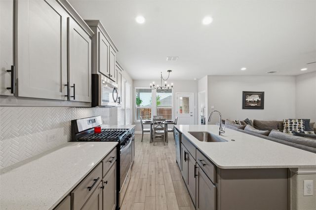 1927 Jackson Street, Cleburne, TX 76033