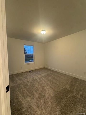 22615 Novi Road, Novi, MI 48375