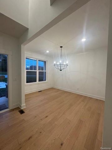 22615 Novi Road, Novi, MI 48375