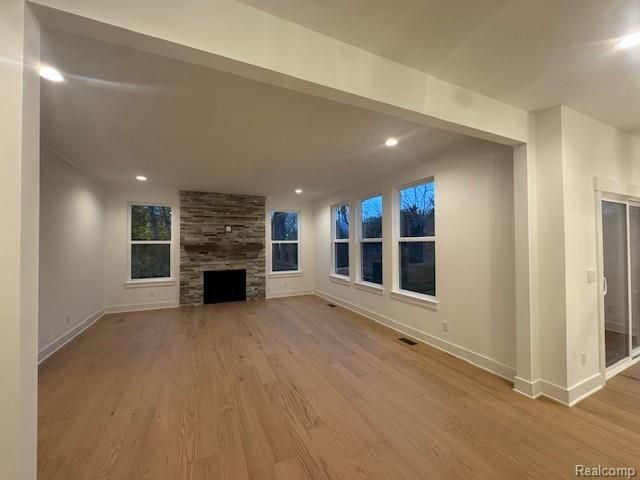 22615 Novi Road, Novi, MI 48375