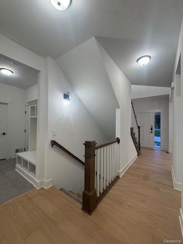 22615 Novi Road, Novi, MI 48375