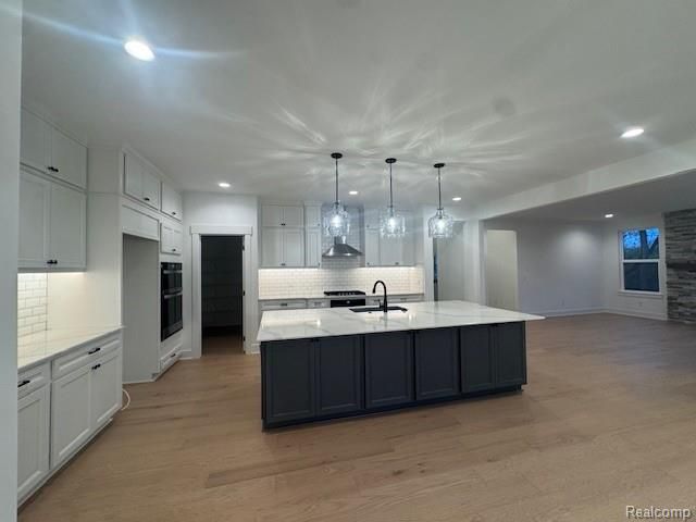 22615 Novi Road, Novi, MI 48375