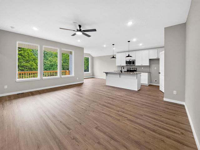 585 Bailiwick Drive, Rogersville, MO 65742