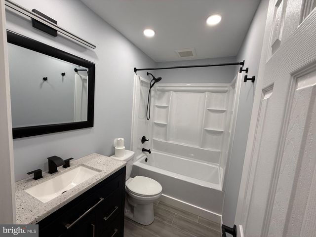 1907 INKBERRY LN, Bensalem, PA 19020