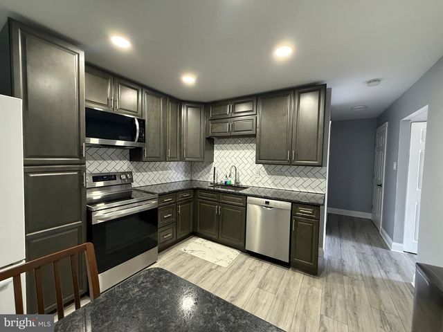 1907 INKBERRY LN, Bensalem, PA 19020