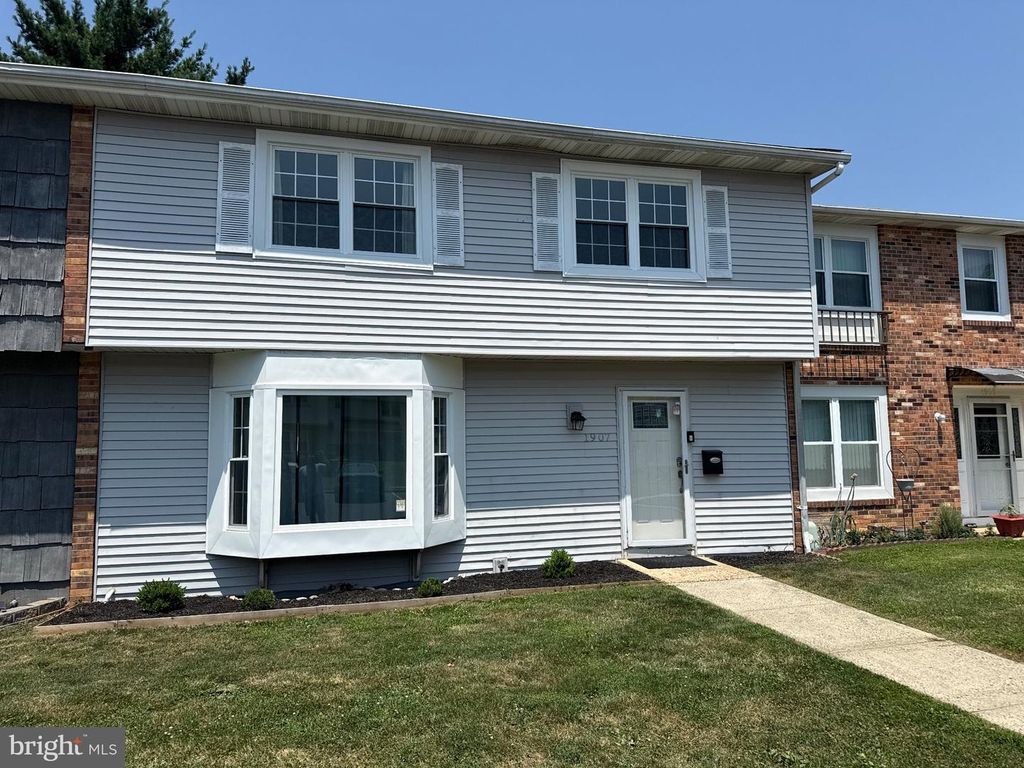 1907 INKBERRY LN, Bensalem, PA 19020
