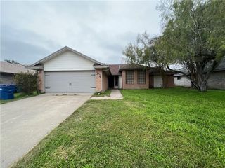 7309 Ridge Creek Dr, Corpus Christi, TX 78413