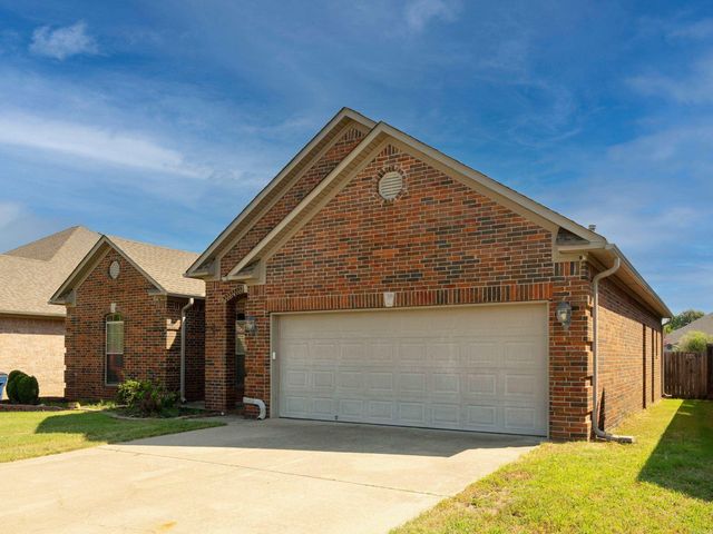 133 Sancerre Drive, Maumelle, AR 72113