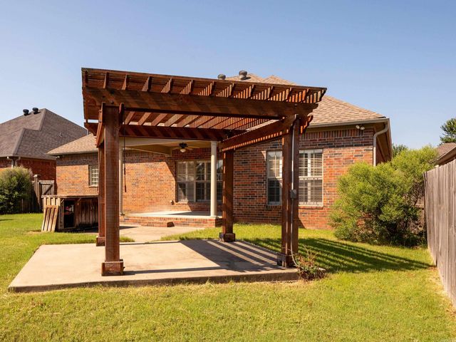 133 Sancerre Drive, Maumelle, AR 72113