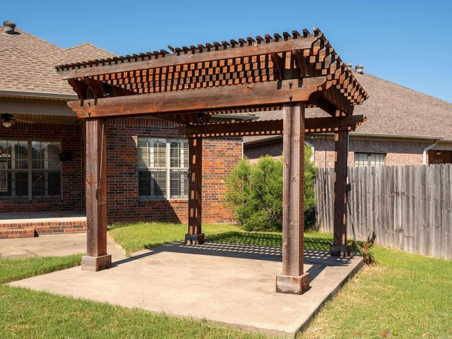 133 Sancerre Drive, Maumelle, AR 72113