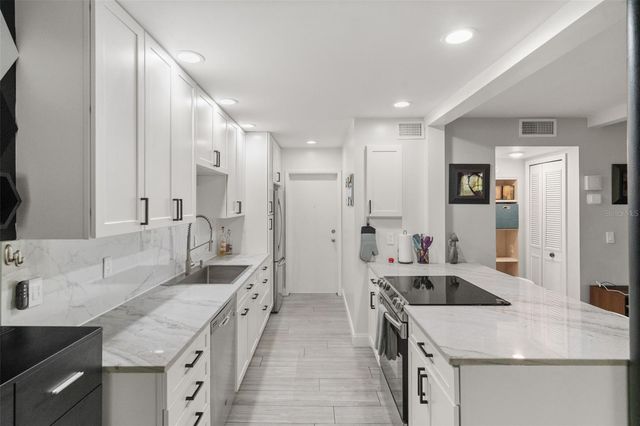 6322 TREETOP CIRCLE, Temple Terrace, FL 33617