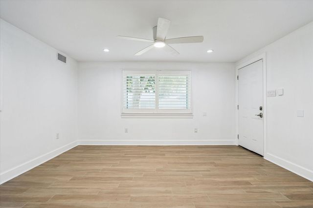 5615 Indigo Street, Houston, TX 77096