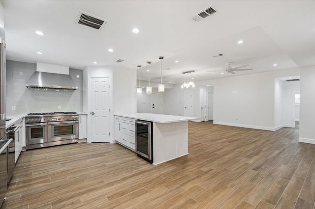 5615 Indigo Street, Houston, TX 77096