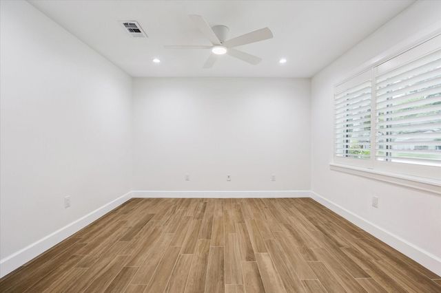 5615 Indigo Street, Houston, TX 77096