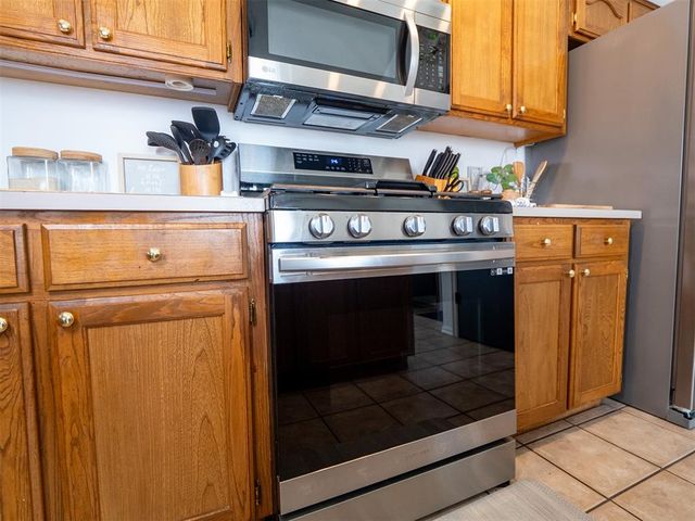 1612 SW 23rd Street, Moore, OK 73170