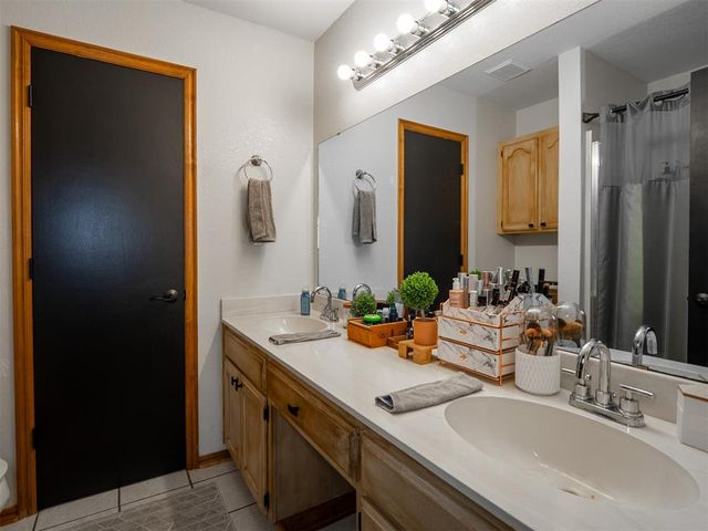 1612 SW 23rd Street, Moore, OK 73170