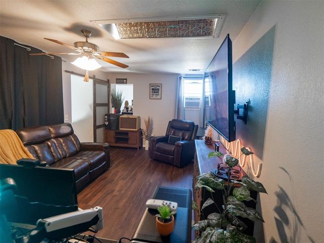 1612 SW 23rd Street, Moore, OK 73170