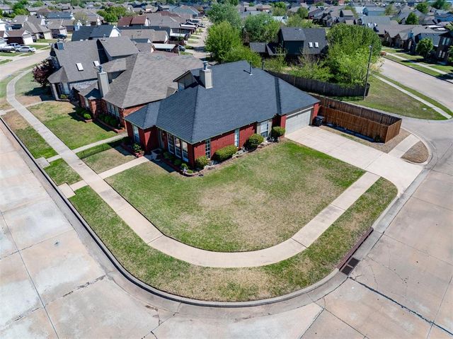 1612 SW 23rd Street, Moore, OK 73170