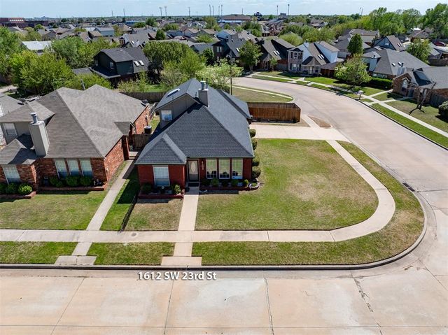 1612 SW 23rd Street, Moore, OK 73170