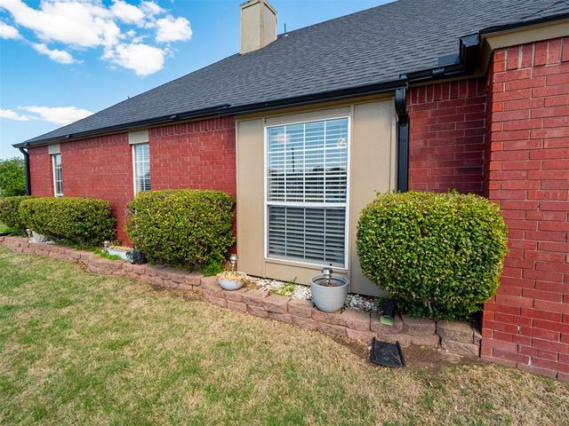 1612 SW 23rd Street, Moore, OK 73170