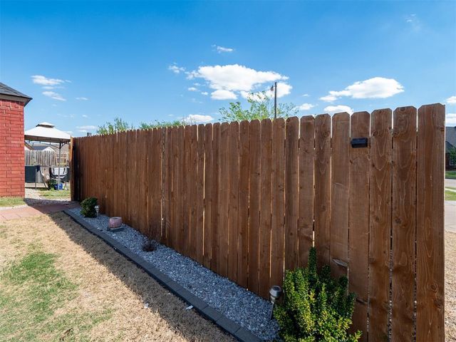 1612 SW 23rd Street, Moore, OK 73170