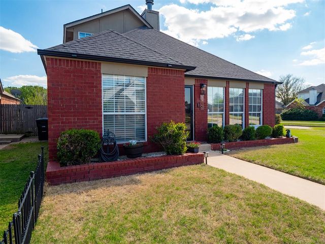 1612 SW 23rd Street, Moore, OK 73170