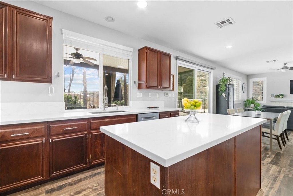 31131 Old Trail, Murrieta, CA 92563 — photo 3