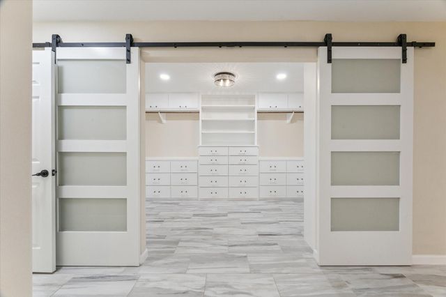 813 W Galveston Street, League City, TX 77573