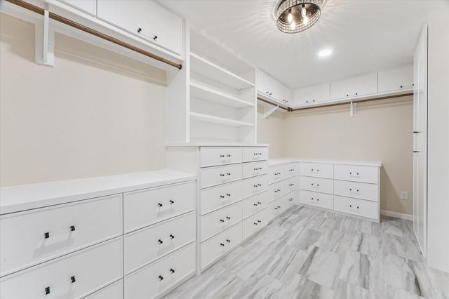 813 W Galveston Street, League City, TX 77573