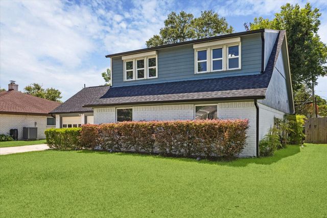 813 W Galveston Street, League City, TX 77573