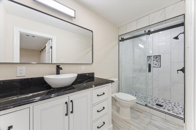 813 W Galveston Street, League City, TX 77573