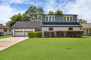 813 W Galveston Street, League City, TX 77573