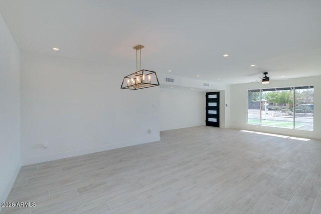 7914 E HUBBELL Street, Scottsdale, AZ 85257